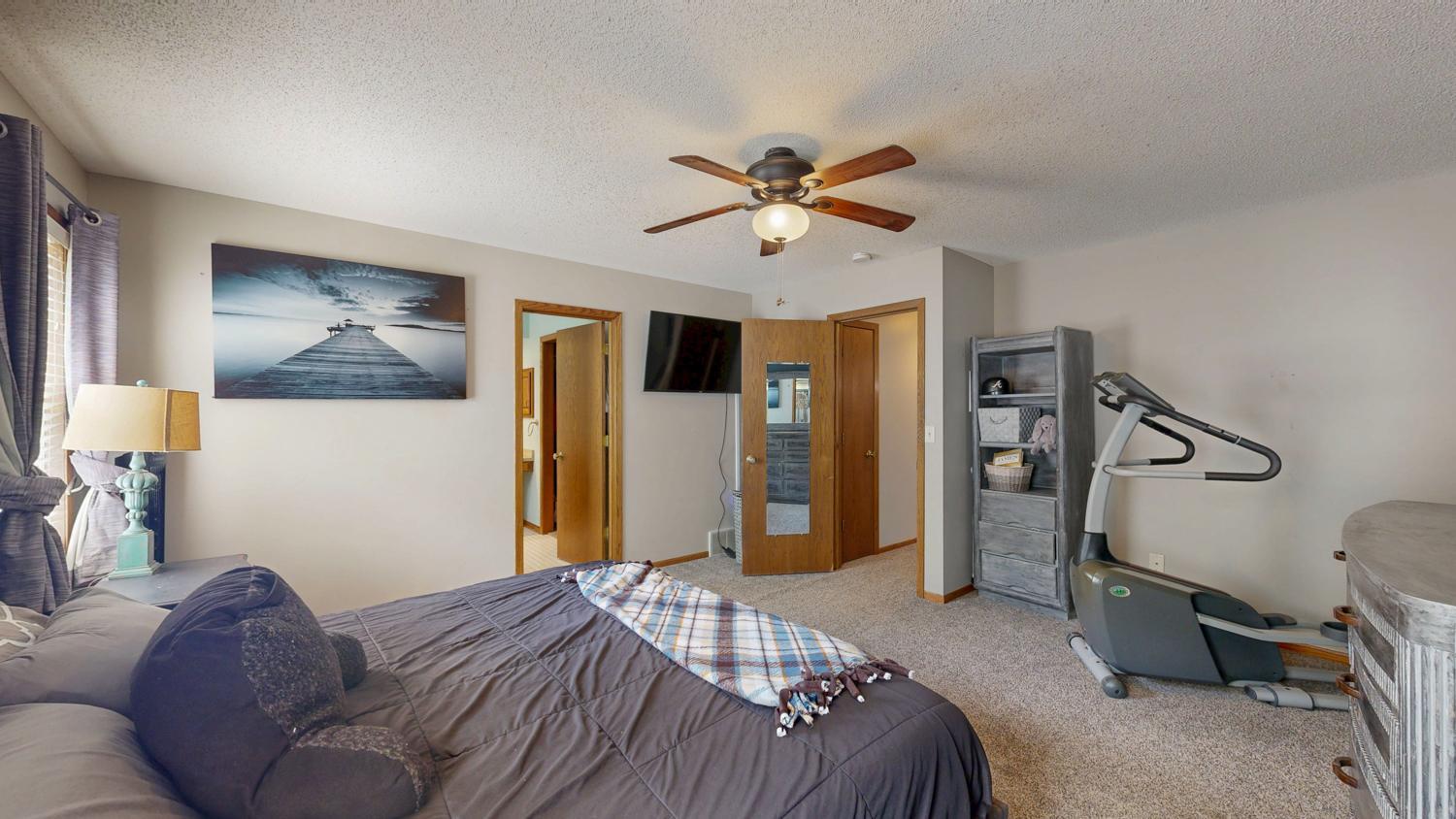 2217 Regent Lane Southwest Rochester, MN 55902 - Photo 19 of 36