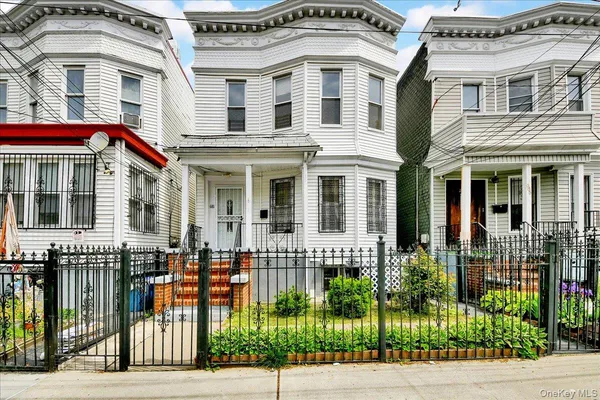 $959,000 | 681 East 243rd Street | Bronx