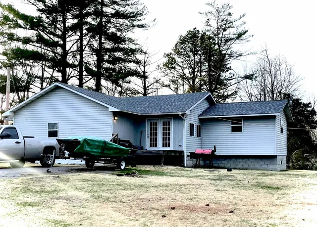 $94,900 | 225 Arrowhead Drive, Goreville, IL 62939