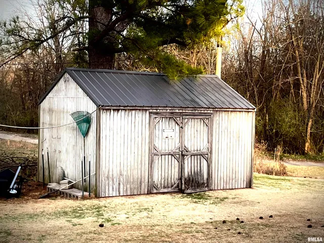 $94,900 | 225 Arrowhead Drive, Goreville, IL 62939