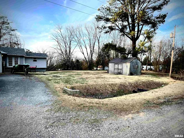 $94,900 | 225 Arrowhead Drive, Goreville, IL 62939