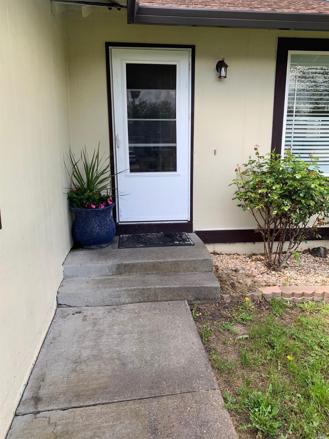 954 Emily Avenue Rohnert Park, CA 94928 - Photo 4 of 25
