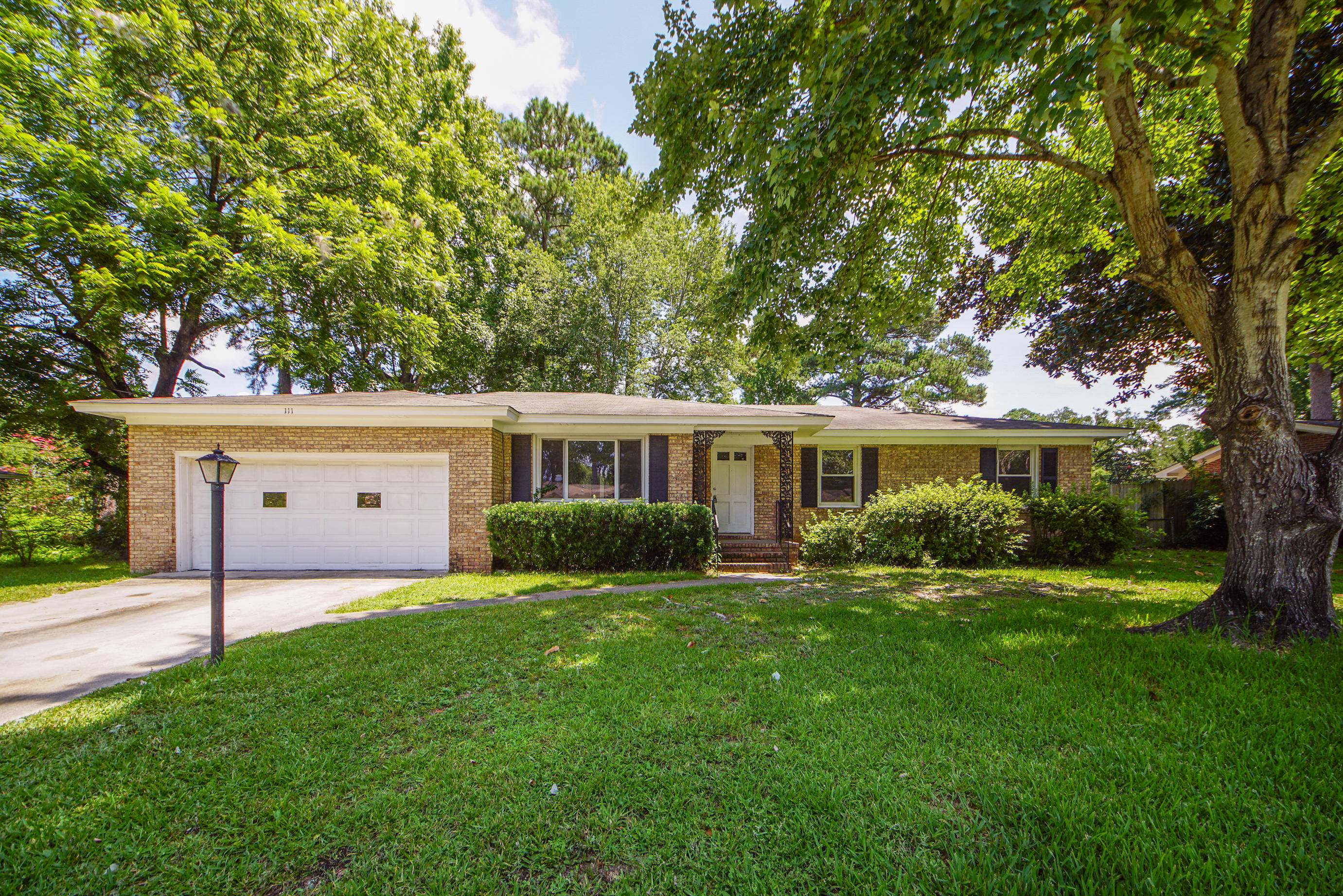111 County Rd S-18-465 Ladson, SC 29456 - Photo 1 of 27 070921 096