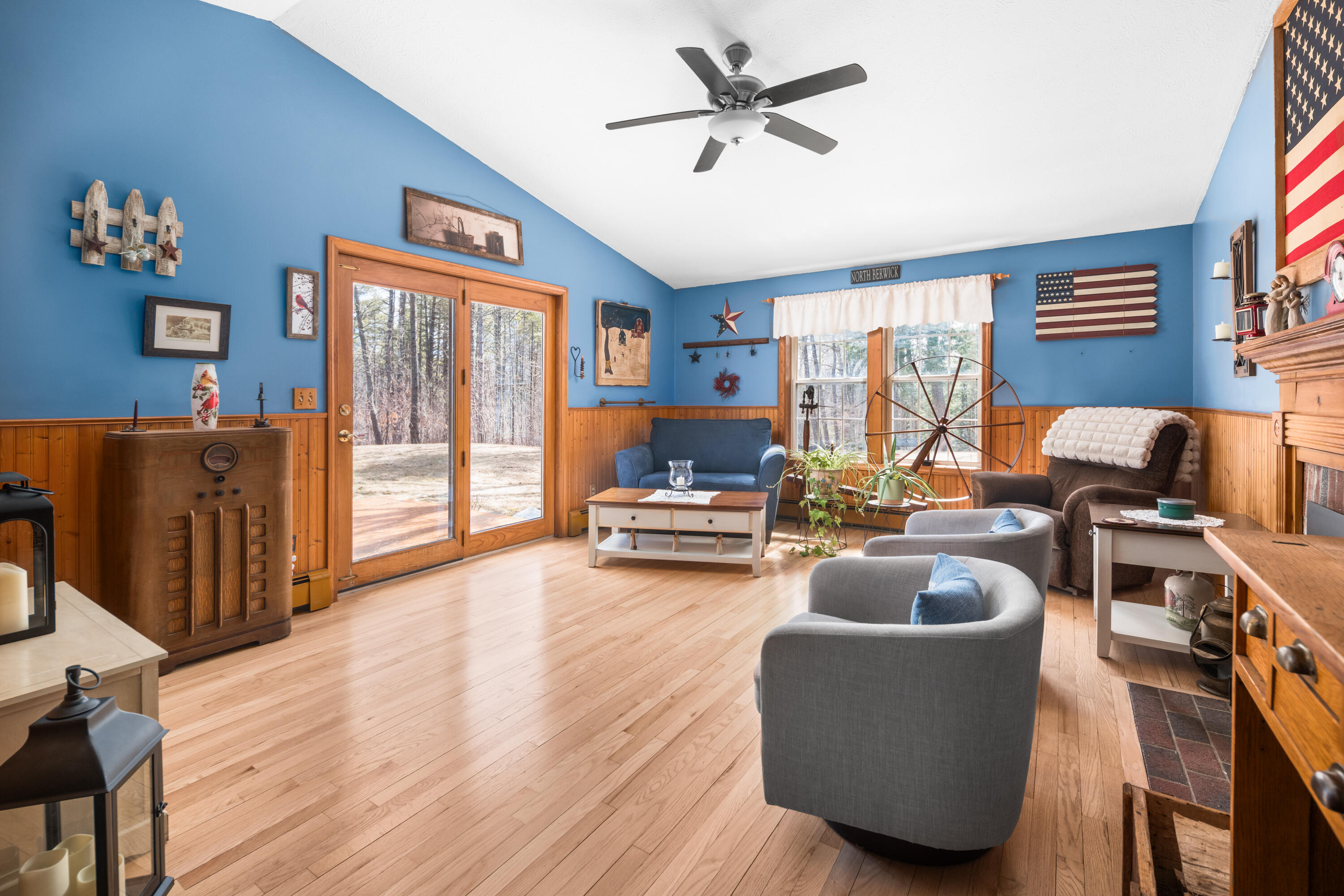 30 Great Works Estates Road North Berwick, ME 03906 - Photo 11 of 32 Living Room-2