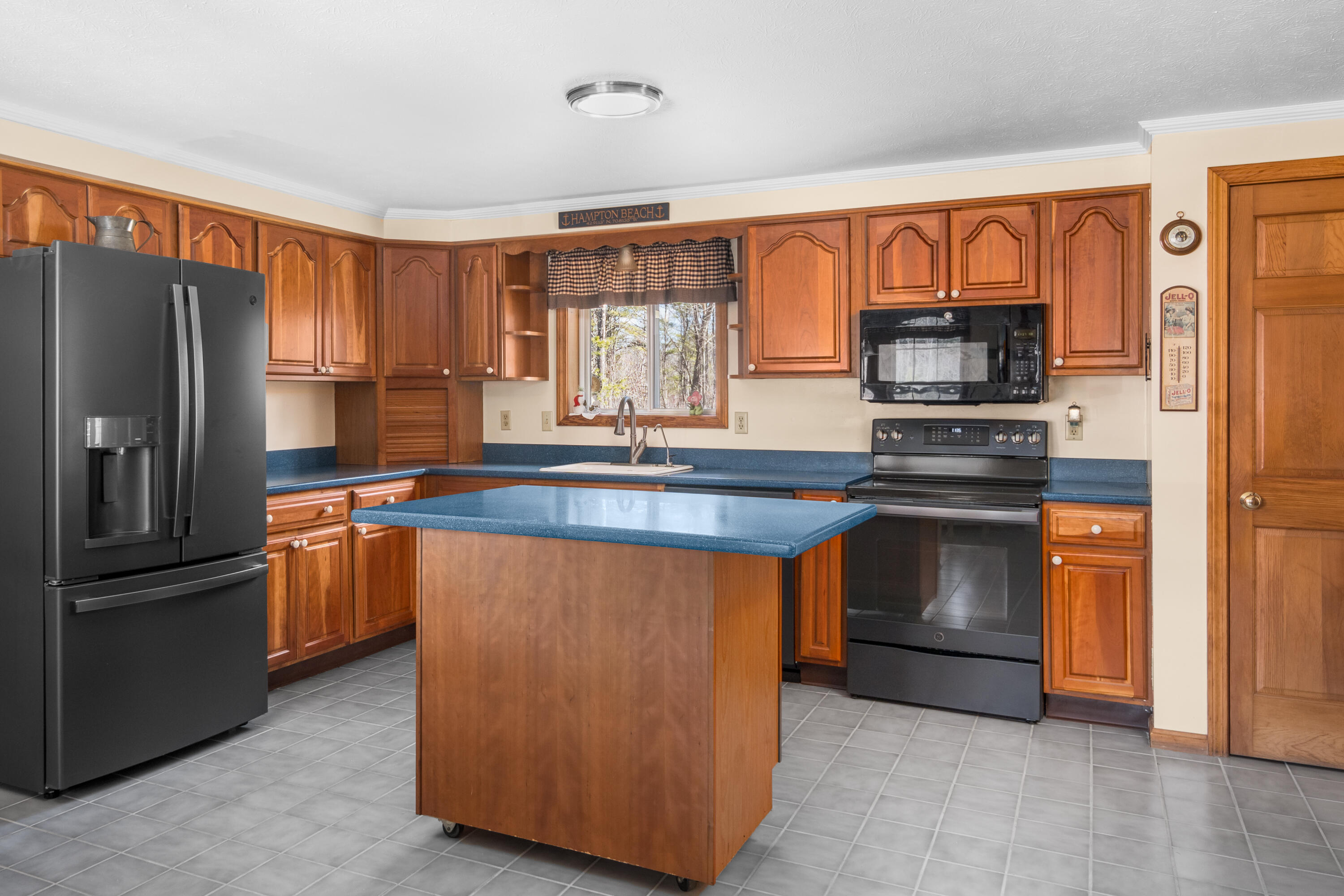 30 Great Works Estates Road North Berwick, ME 03906 - Photo 31 of 32 Kitchen-4