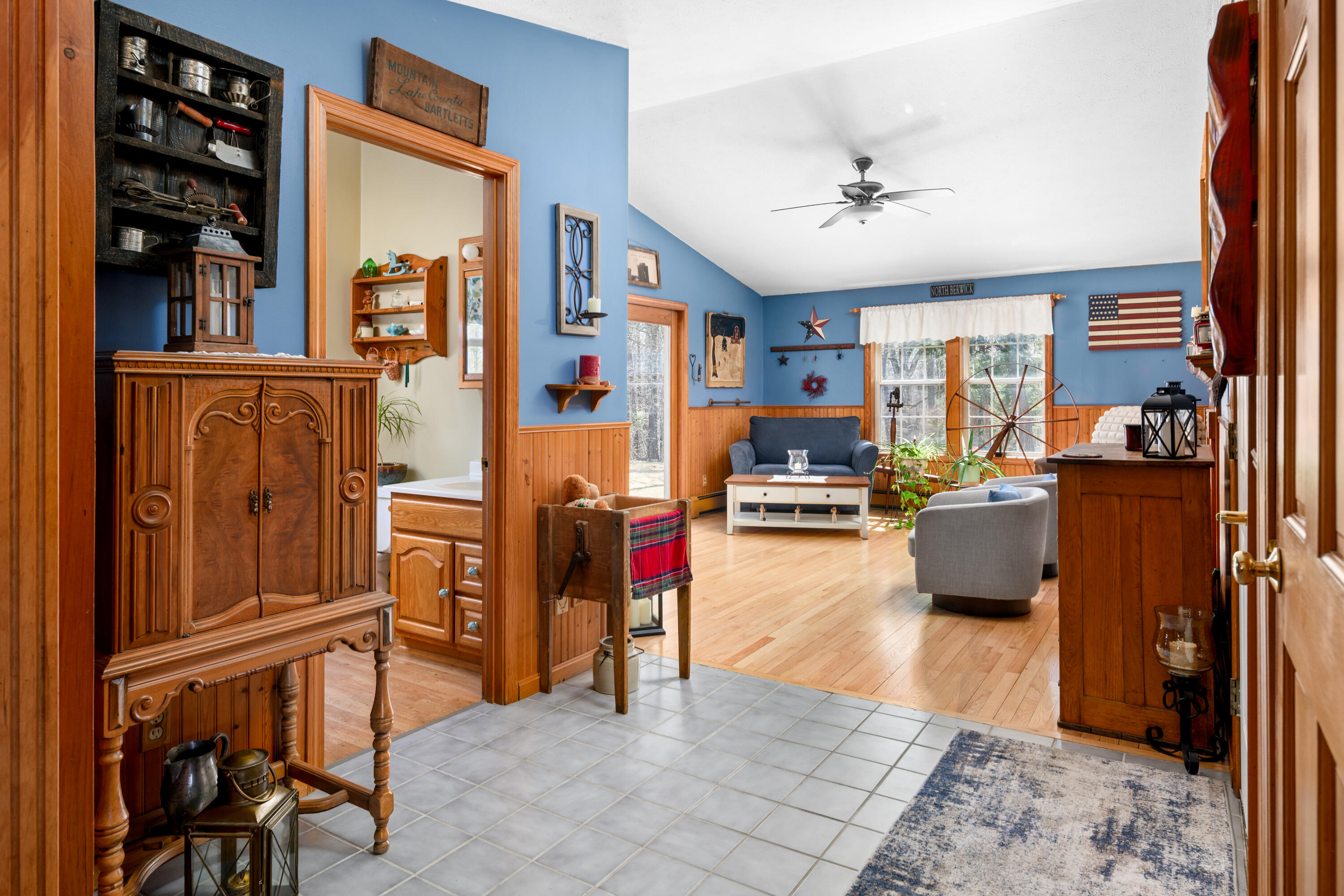30 Great Works Estates Road North Berwick, ME 03906 - Photo 10 of 32 Living Room-1