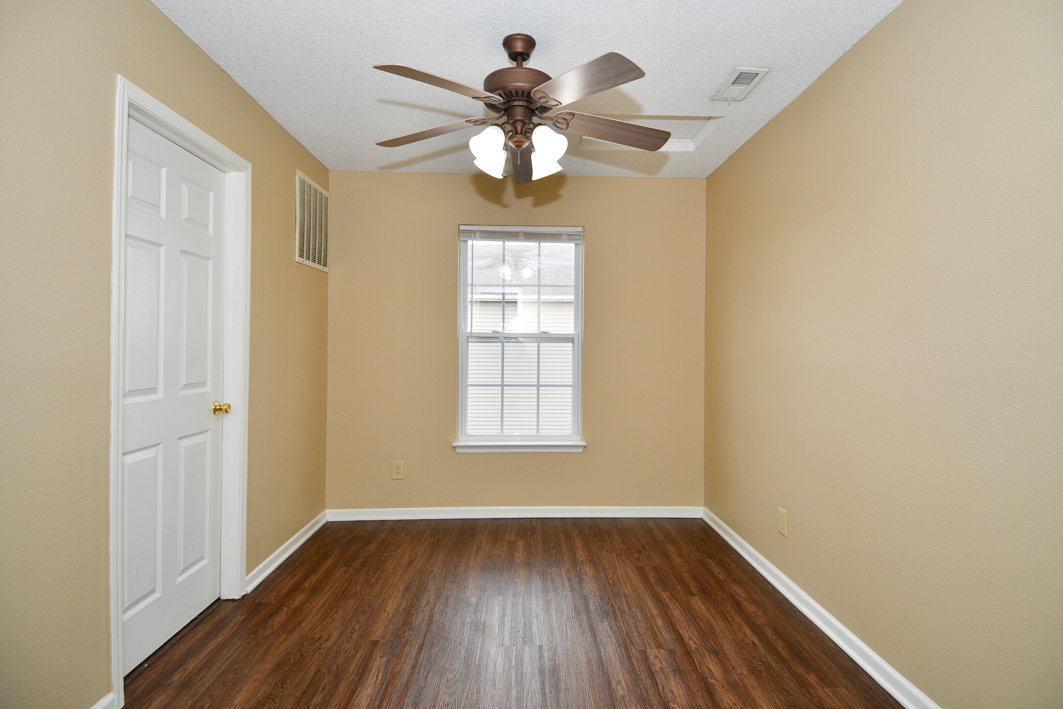8930 Cardinal Flower Lane Indianapolis, IN 46231 - Photo 12 of 27