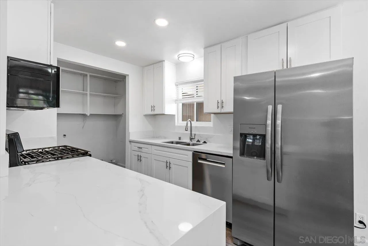 3507 Hollencrest Road San Marcos, CA 92069 - Photo 6 of 24