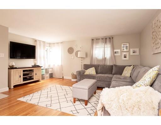 9 Colonial Road Peabody, MA 01960 - Photo 3 of 12 Gallery Image 3