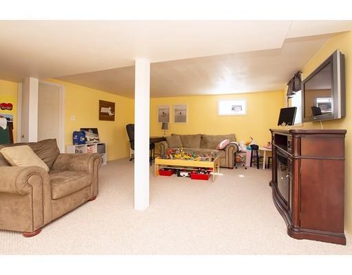 9 Colonial Road Peabody, MA 01960 - Photo 10 of 12 Gallery Image 10