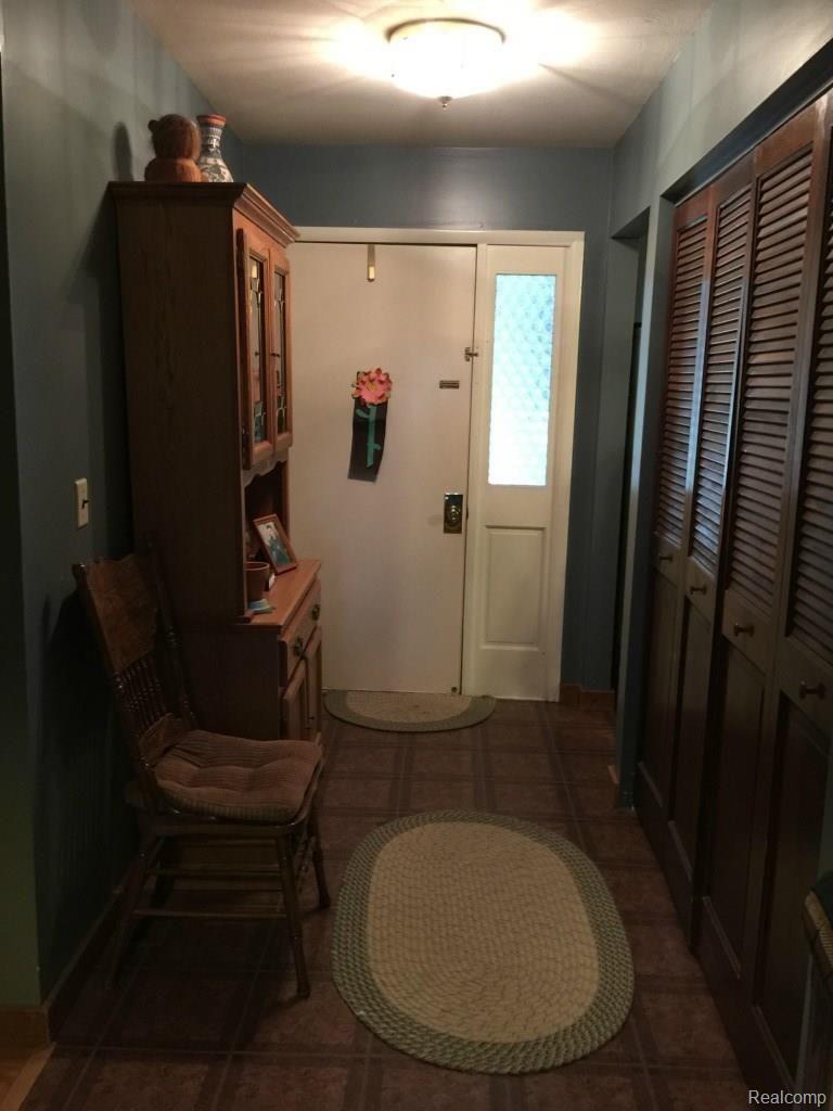 7305 Crofoot Road Fowlerville, MI 48836 - Photo 22 of 36 Front door entry