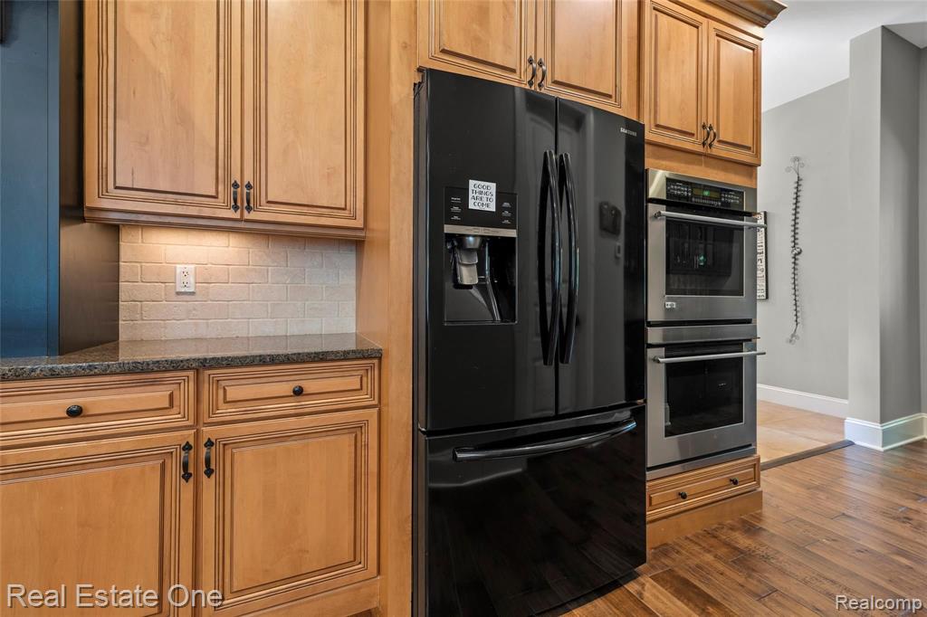 7807 Fieldstone Ridge Clarkston, MI 48348 - Photo 18 of 59