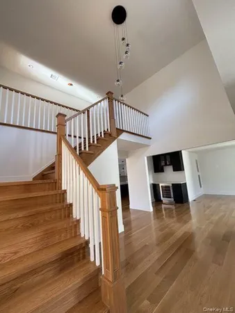 $2,750,000 | 6 Clearmeadow Court, Woodbury, NY 11797