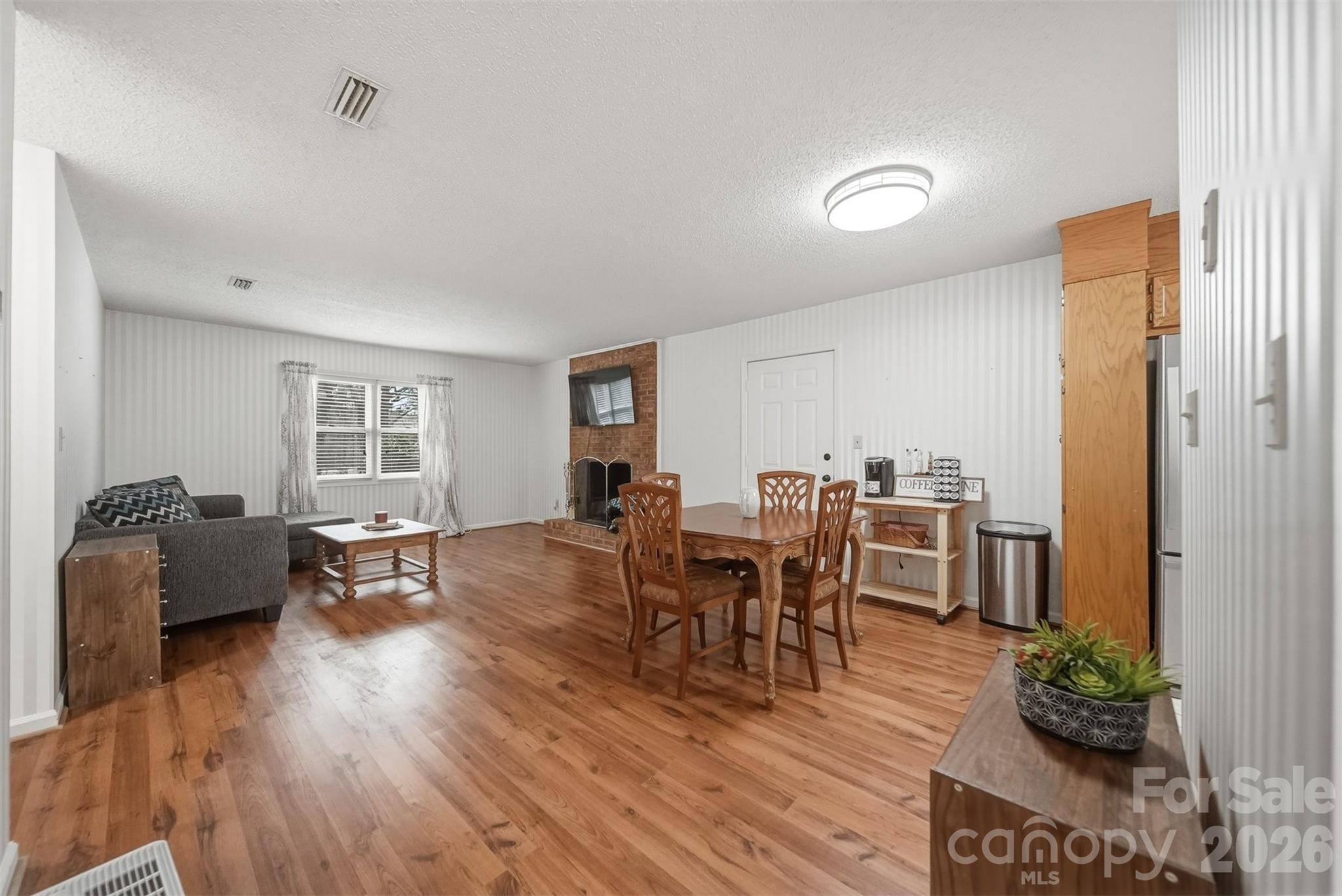 605 8th Avenue Southwest, Unit A1 Conover, NC 28613 - Photo 4 of 23