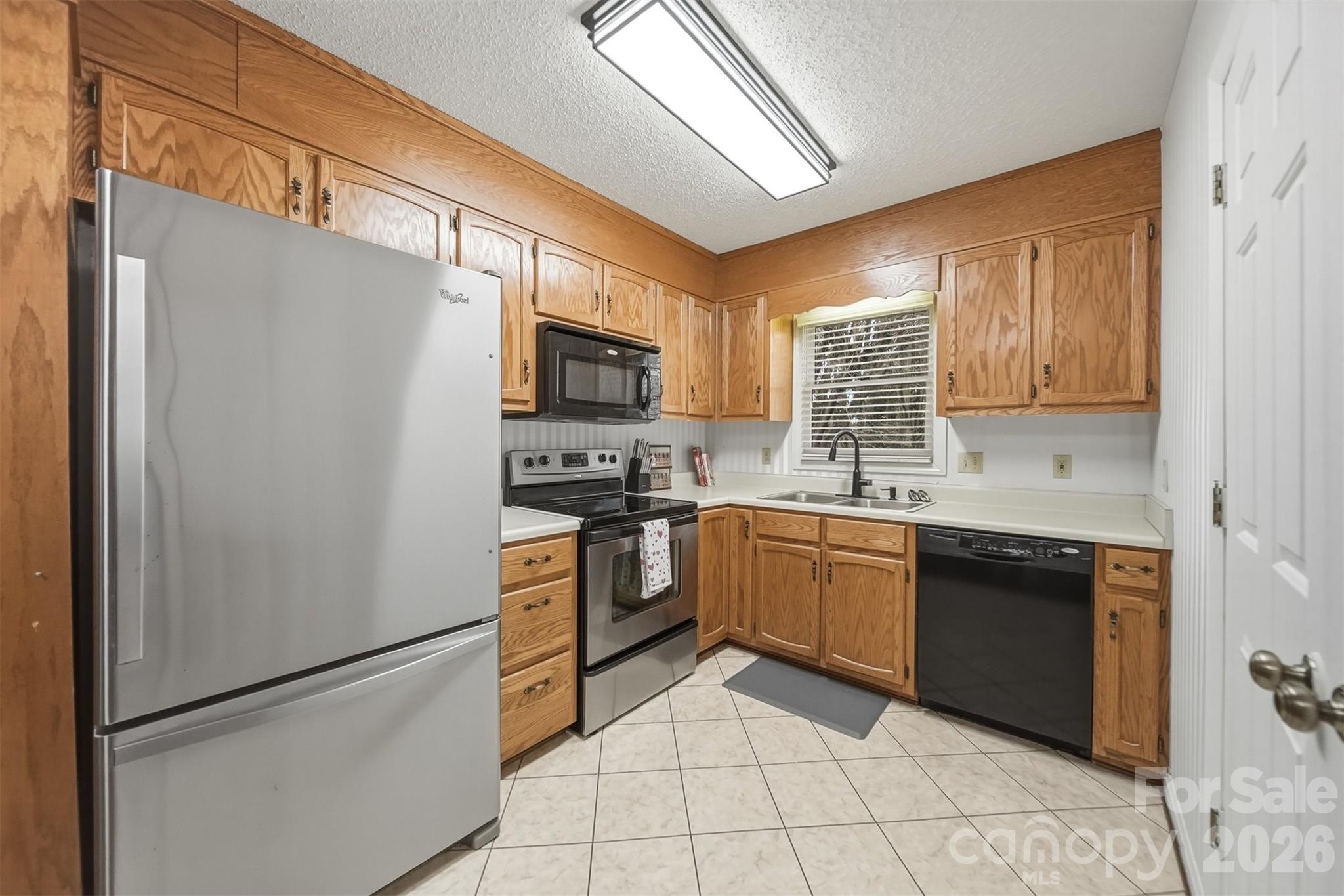 605 8th Avenue Southwest, Unit A1 Conover, NC 28613 - Photo 8 of 23