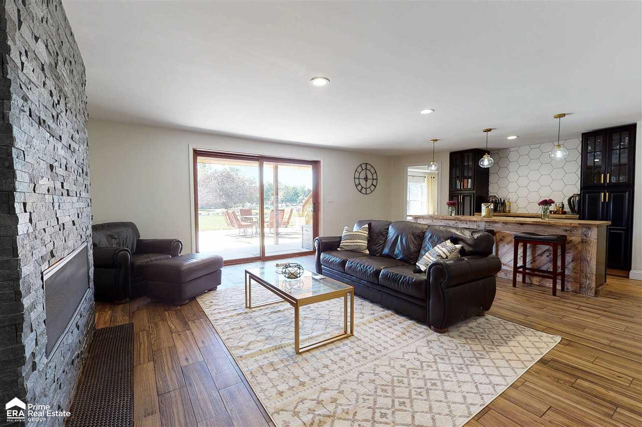 11048 White Lake Road Fenton, MI 48430 - Photo 37 of 79 50021221-40.JPG