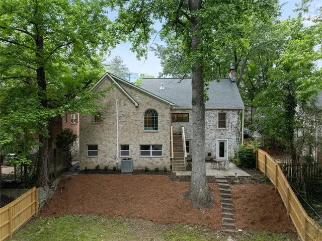 $3,200 | 833 Martina Drive Northeast, Atlanta, GA 30326