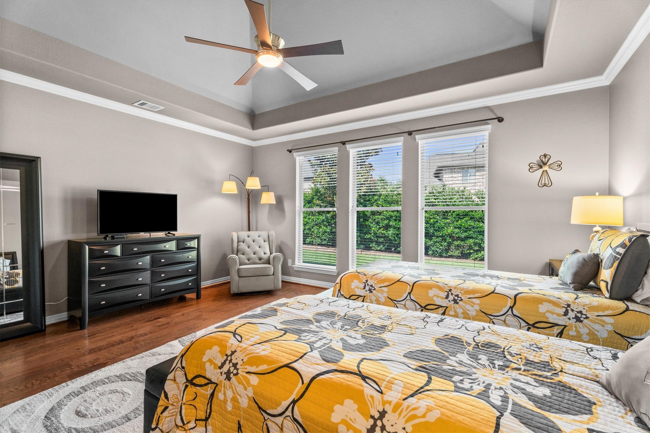 130 East Cove View Trail Spring, TX 77389 - Photo 21 of 50 Beautiful hardwood floors continue into primary bedroom