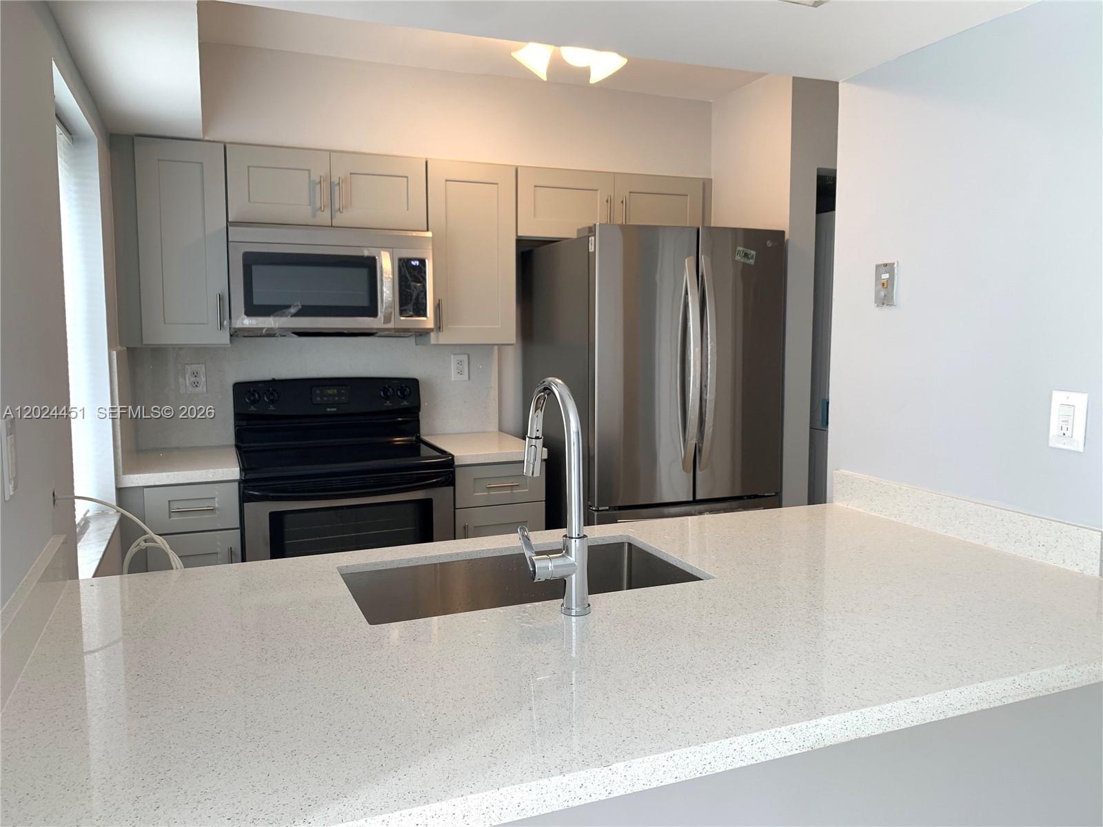 143 Riviera Circle, Unit 143 Weston, FL 33326 - Photo 3 of 19