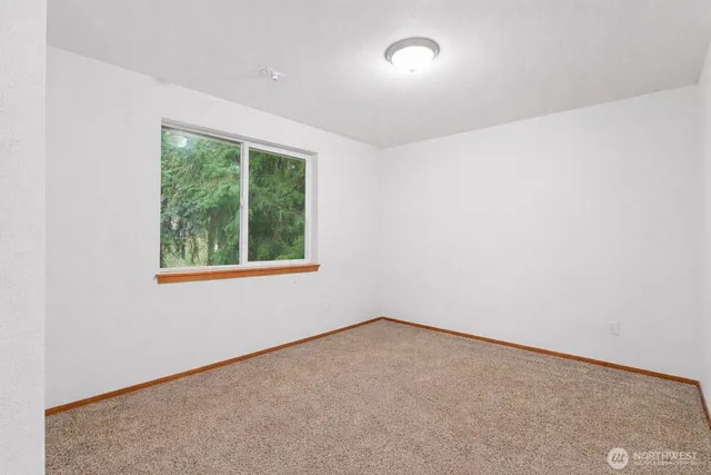 a picture of a bench in room