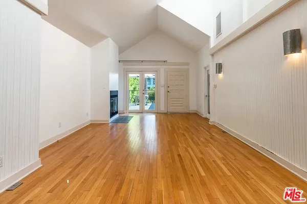 $7,850 | 721 Marine Street, Santa Monica, CA 90405