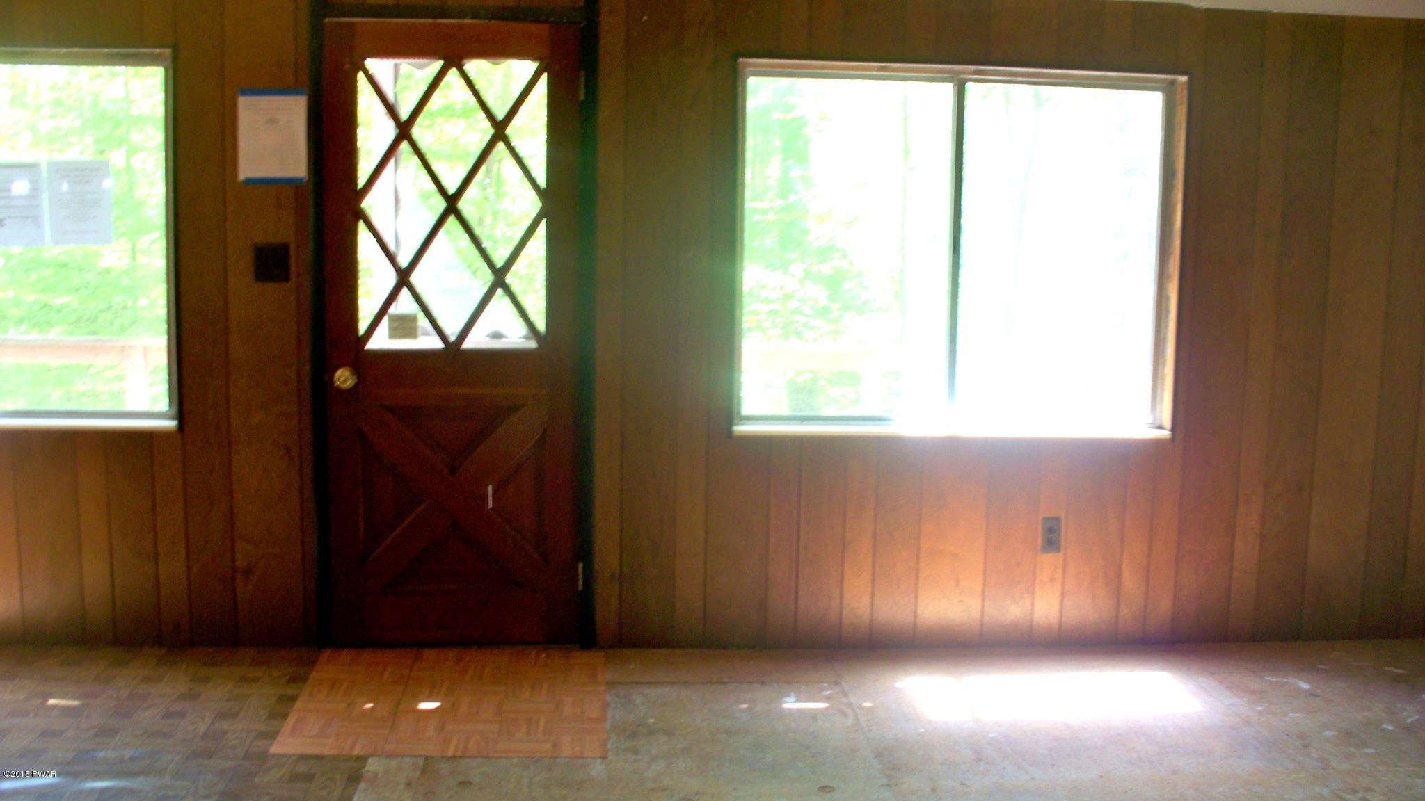 186 Dark Swamp Road Dingmans Ferry, PA 18328 - Photo 8 of 13