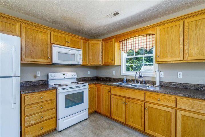 1200 Angle Plantation Road Rocky Mount, VA 24151 - Photo 9 of 27 9