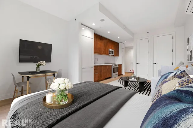 $635,000 | 127 West 112th Street, Unit 6D | Harlem