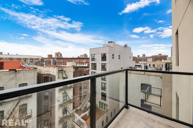 $635,000 | 127 West 112th Street, Unit 6D | Harlem