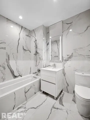 $635,000 | 127 West 112th Street, Unit 6D | Harlem