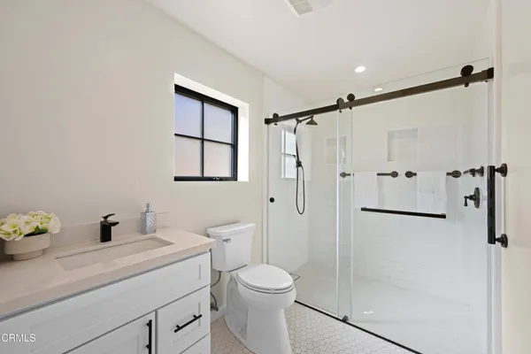 $1,995,000 | 3851 4th Avenue, Glendale, CA 91214