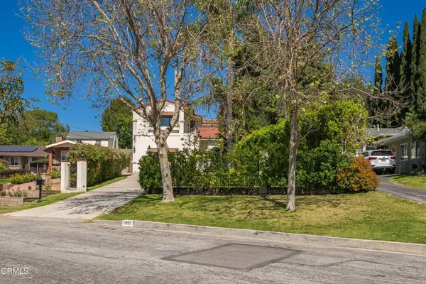 $1,995,000 | 3851 4th Avenue, Glendale, CA 91214