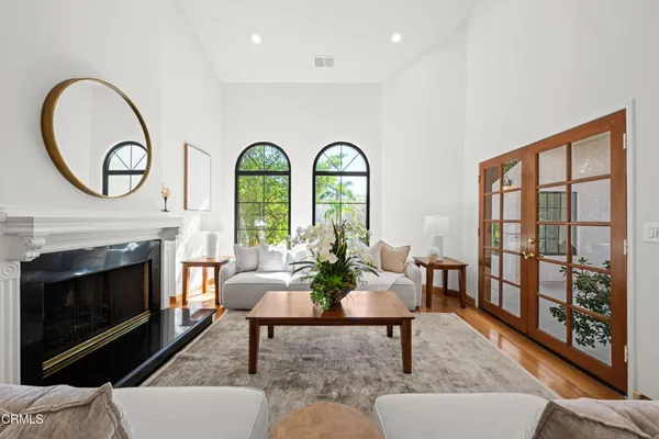 a view of a workspace with furniture