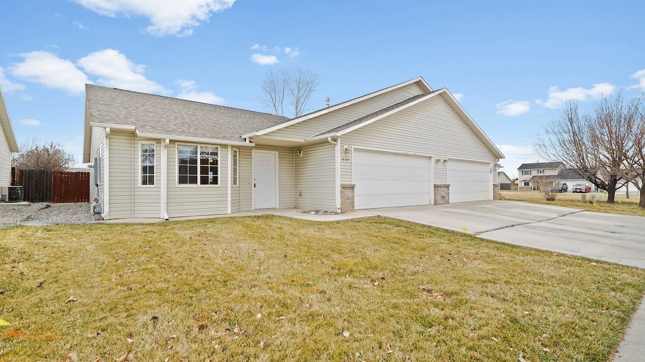 658 Springbrook Drive Grand Junction, CO 81504 - Photo 26 of 27 a view of back yard of the house