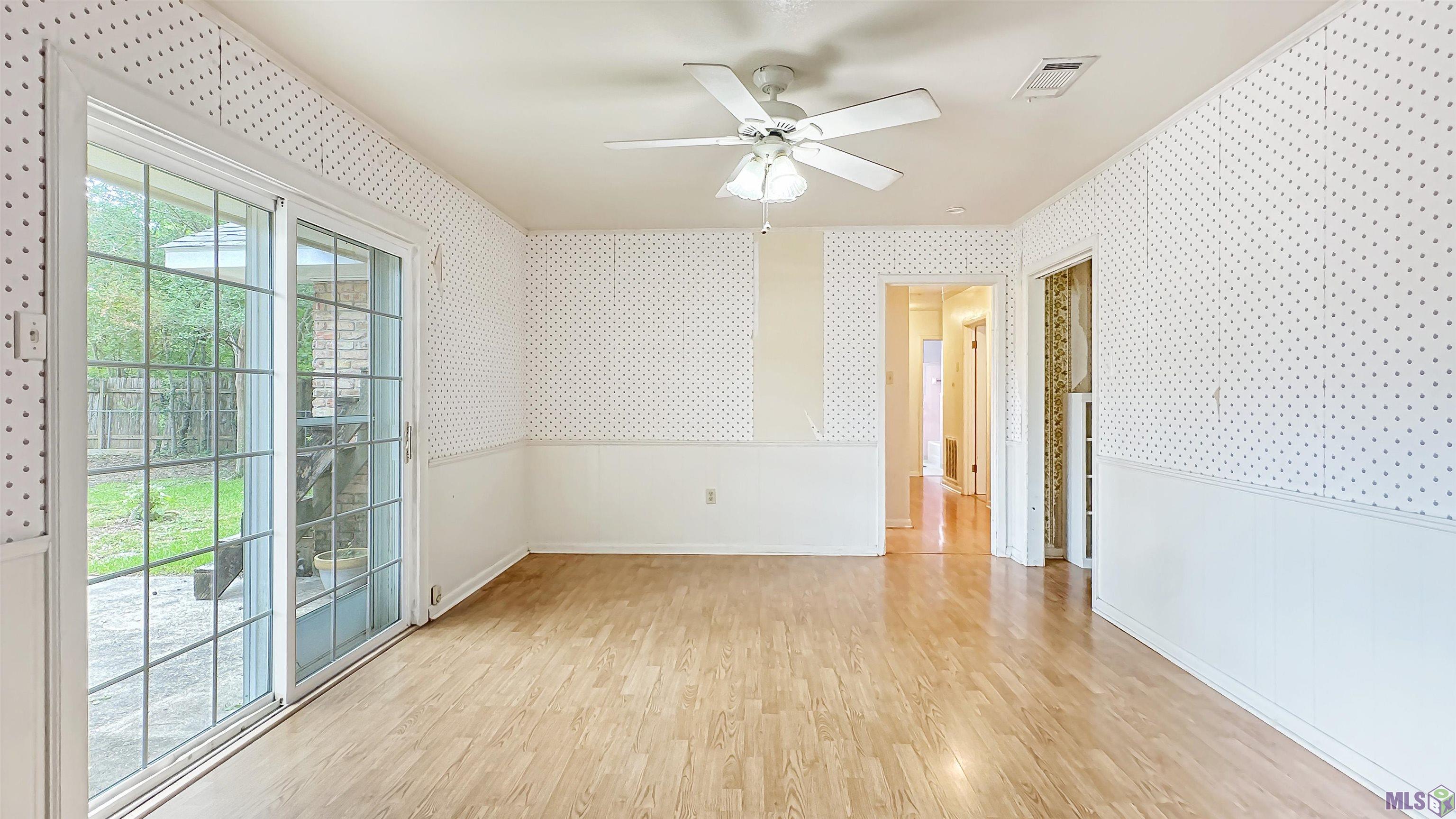 10370 Ridgely Drive Baton Rouge, LA 70809 - Photo 8 of 16 Breakfast Area