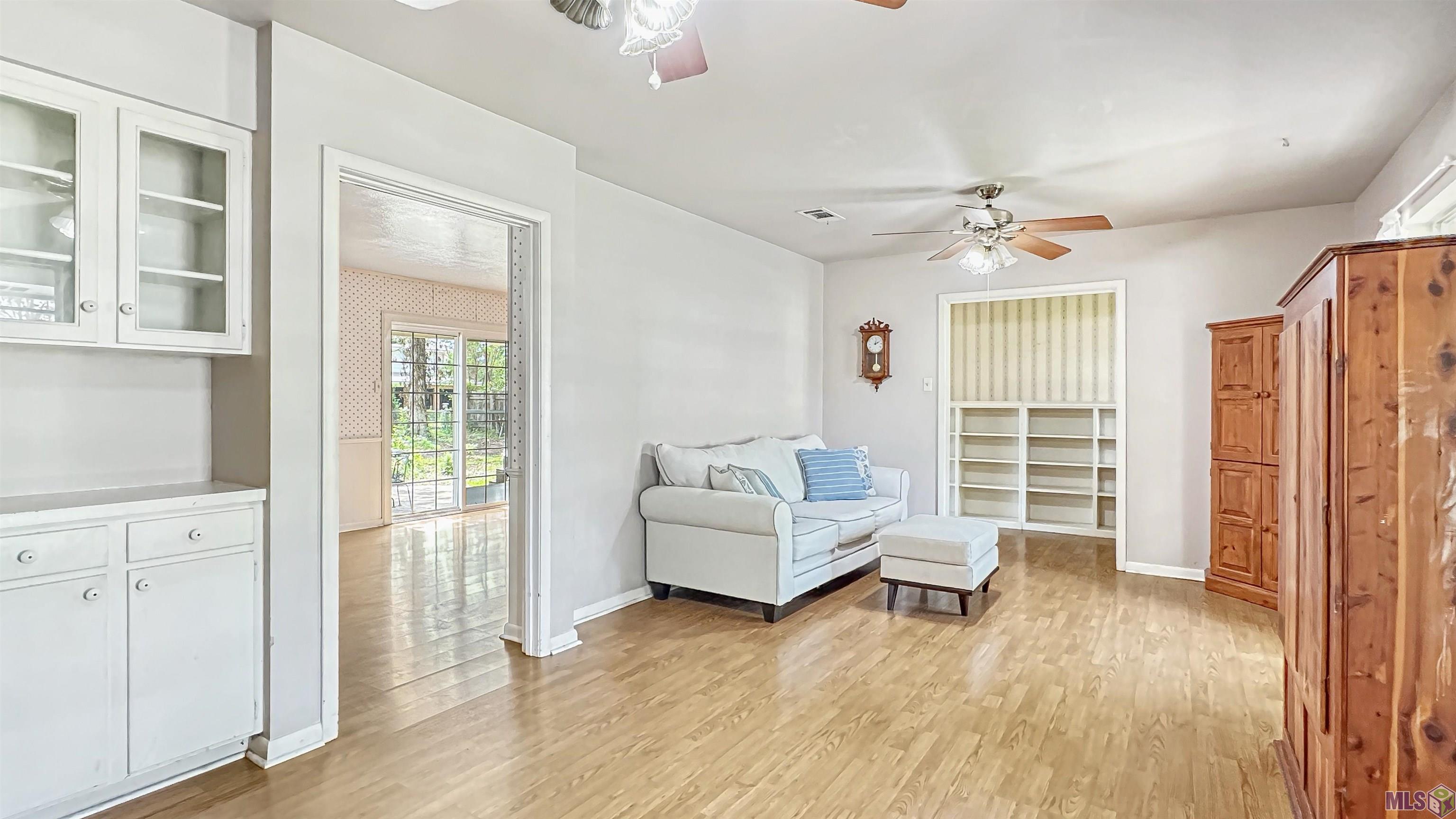 10370 Ridgely Drive Baton Rouge, LA 70809 - Photo 9 of 16 Den