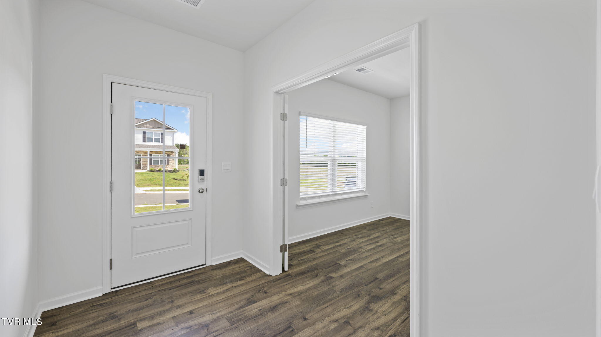 543 Fieldcrest Road Blountville, TN 37617 - Photo 12 of 48 15-web-or-mls-DSC_4599