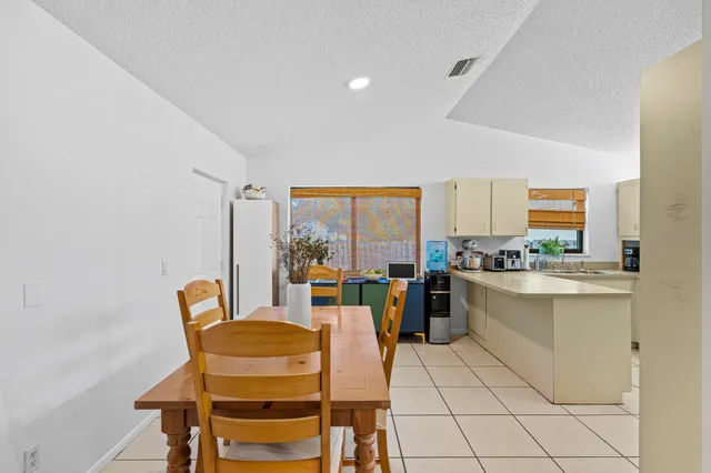 $310,000 | 53 Southeast Ontario Way, Stuart, FL 34997