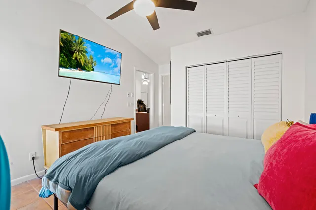 $310,000 | 53 Southeast Ontario Way, Stuart, FL 34997