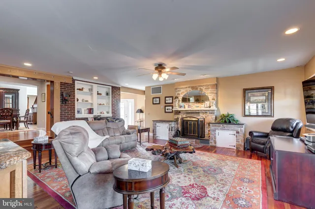 $1,500,000 | 3989 Kump Station Road, Taneytown, MD 21787