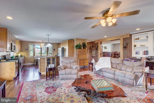 $1,299,900 | 3989 Kump Station Road, Taneytown, MD 21787