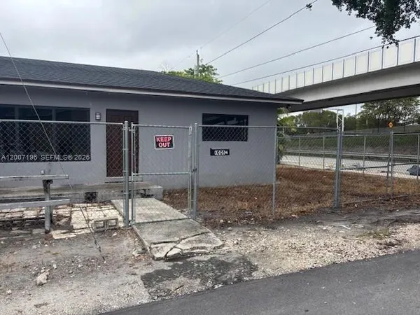 $2,000 | 4009 Northwest 16th Avenue, Miami, FL 33142