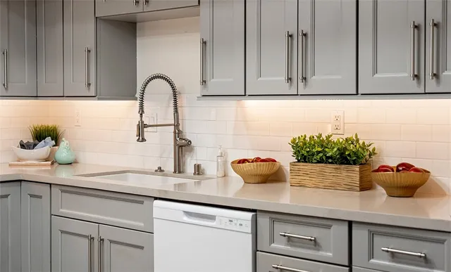 $1,300,000 | 7230 Little Harbor Drive, Huntington Beach, CA 92648