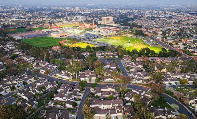 $1,300,000 | 7230 Little Harbor Drive, Huntington Beach, CA 92648