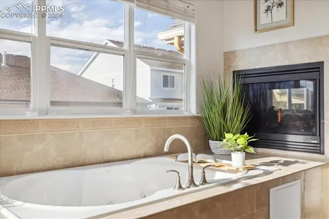 a close view of sink and tap