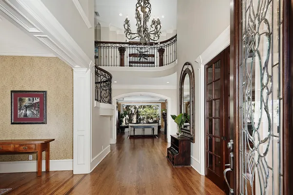 $2,350,000 | 22 West Bracebridge Circle, The Woodlands, TX 77382