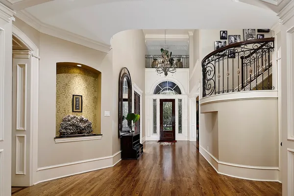 $2,275,000 | 22 West Bracebridge Circle, The Woodlands, TX 77382