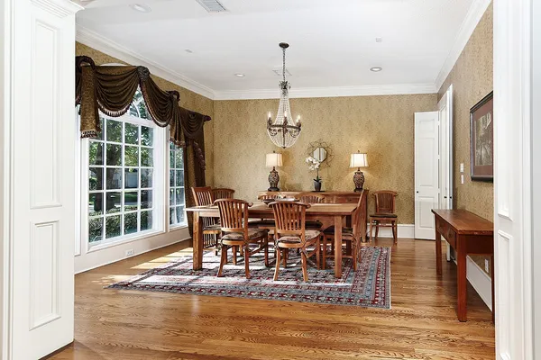 $2,350,000 | 22 West Bracebridge Circle, The Woodlands, TX 77382