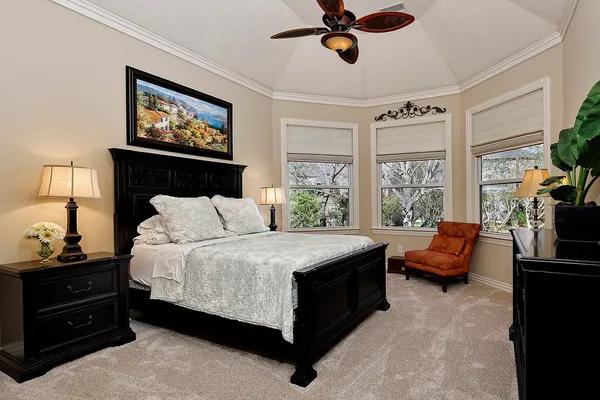 $2,350,000 | 22 West Bracebridge Circle, The Woodlands, TX 77382