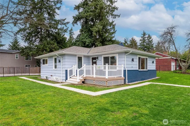 $885,000 | 454 Southwest 142nd Street, Burien, WA 98166